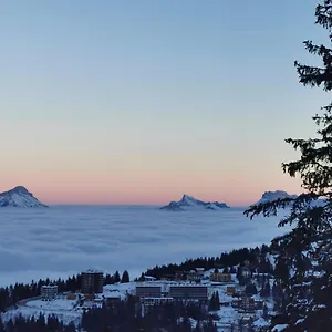 studio-rnov-chamrousse-au-pied-des-pistes.hotels-rhonealpes.com/